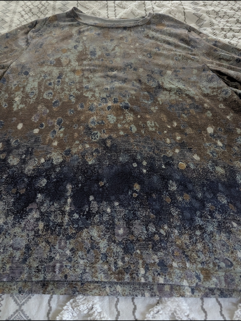 Abstract Design Shirt - Picture 6 of 7